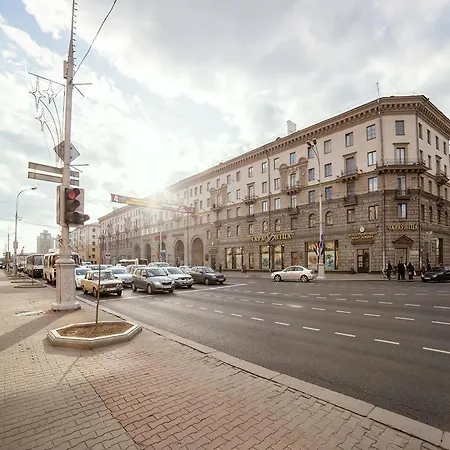 Апартаменты Grand 2 Niezalieznasci 13 *